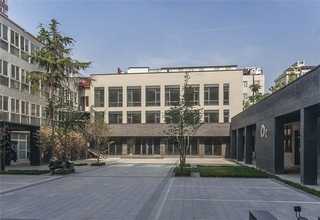 云南奔馳威霆木地板改裝